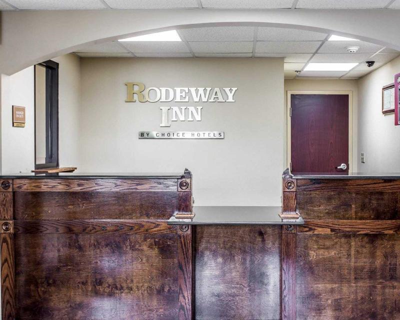 Rodeway Inn Portage Exteriör bild